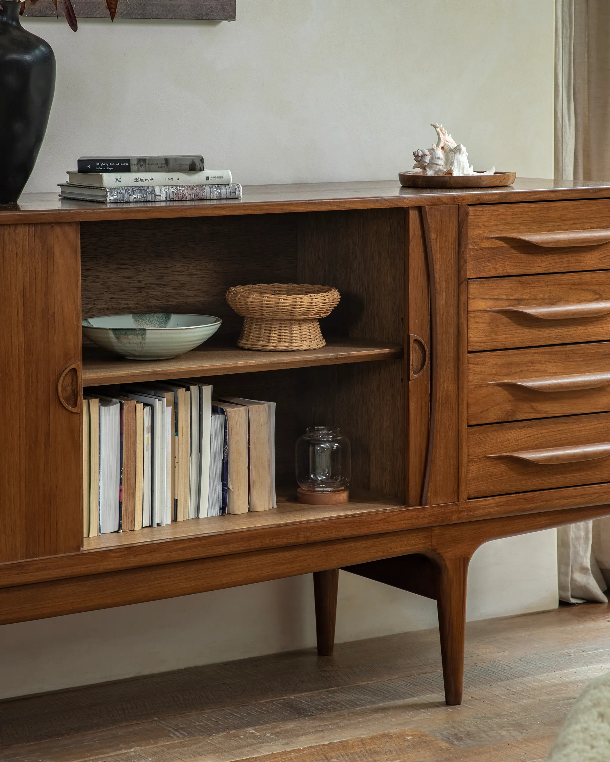 NO.424 Venice Sideboard