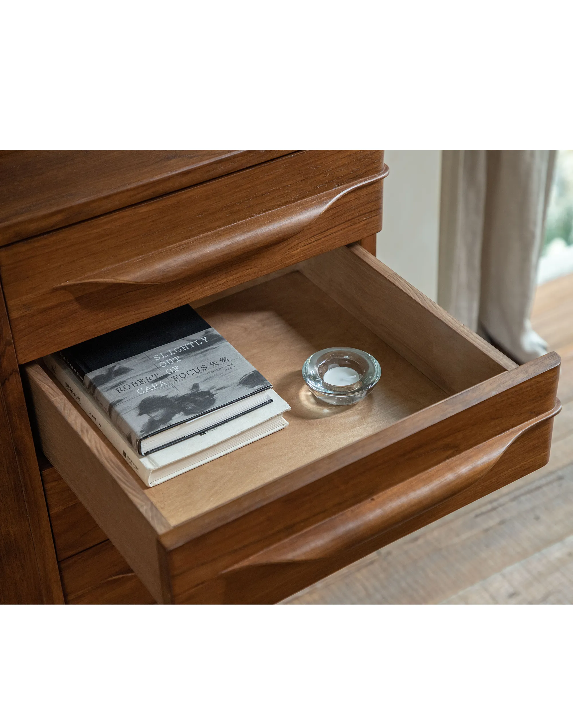 NO.424 Venice Sideboard