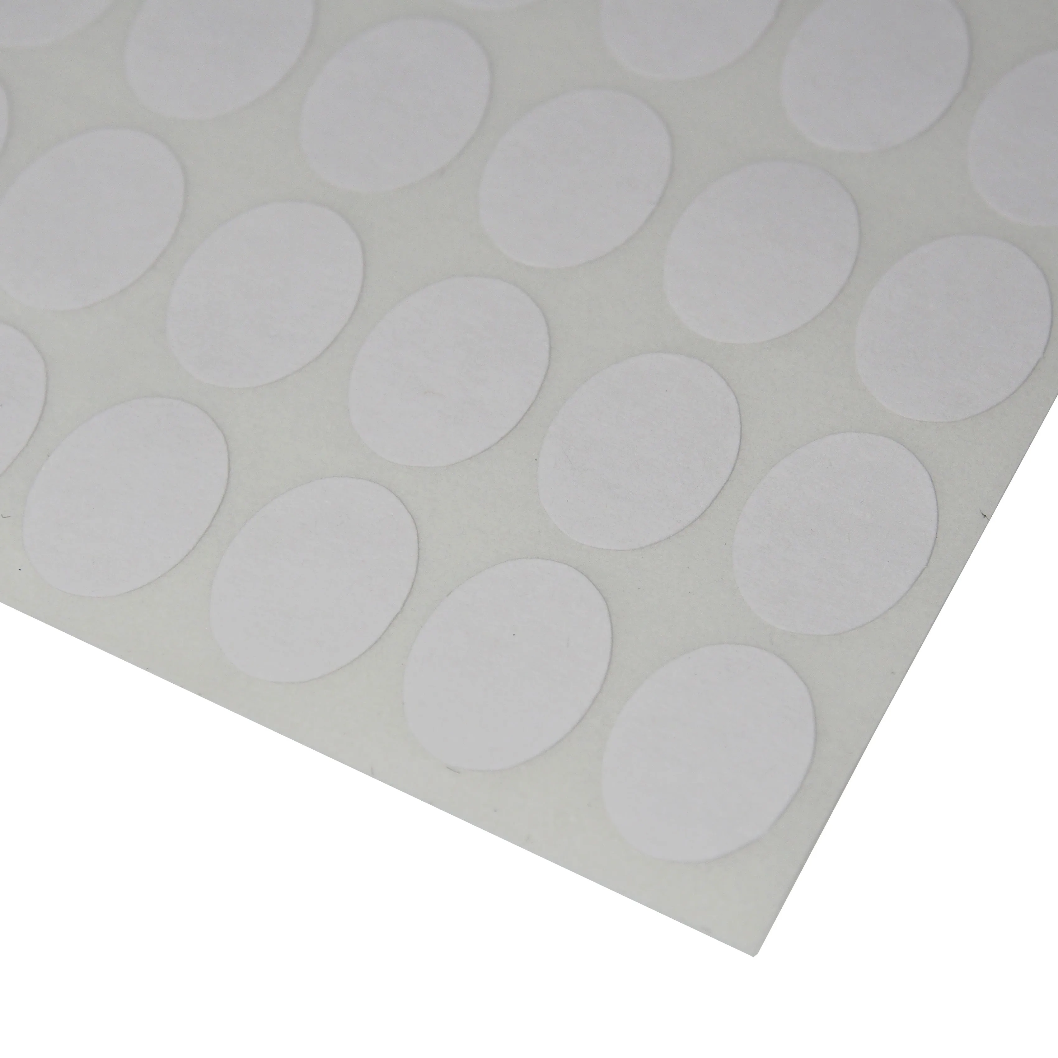 Oval Self Adhesive Plain Label - 1040 Labels (1/2" x 3/8")